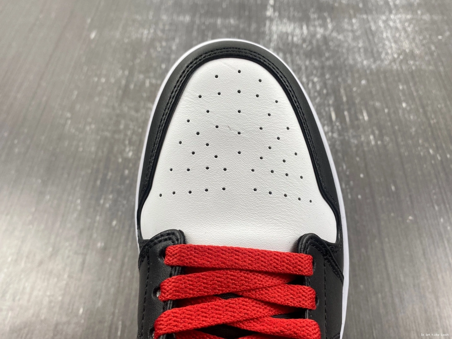 Black Air DQ8426-106 Mid Red 'Gym Toe' Jordan 1 0920